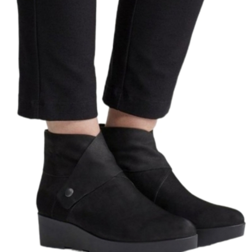 Eileen Fisher Tread Black Suede Wedge Booties Comfort Minimalist Casual Size 7